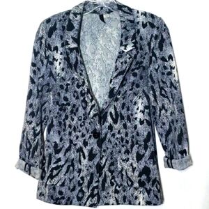 H&M Divided Animal Print Blazer Size 2